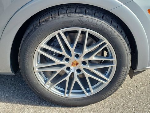 New 2026 Porsche Cayenne AWD/4WD image 13
