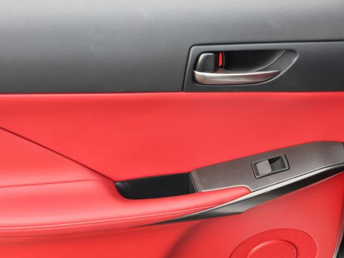 Certified 2025 Lexus IS 350 F Sport image 34