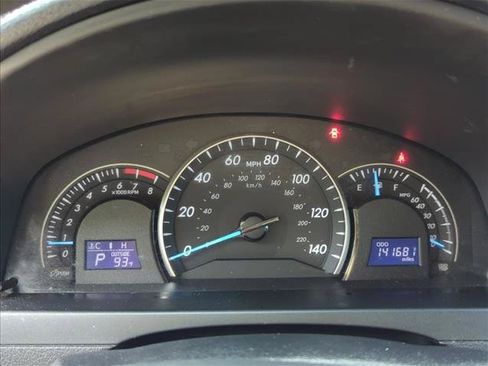 Used 2012 Toyota Camry LE FWD image 19