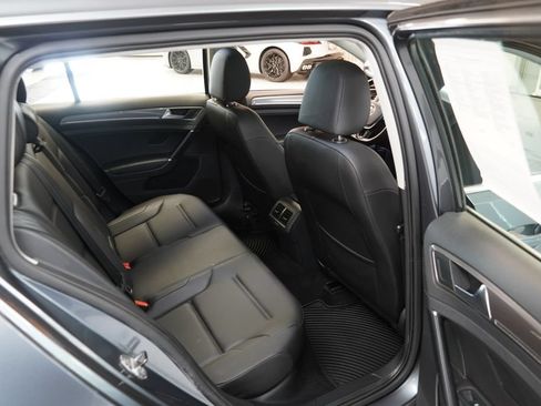 Used 2017 Volkswagen Golf Alltrack AWD/4WD image 24