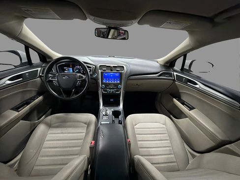 Used 2020 Ford Fusion SE image 40