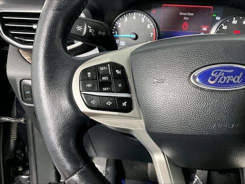 Used 2023 Ford Explorer Limited AWD/4WD image 18