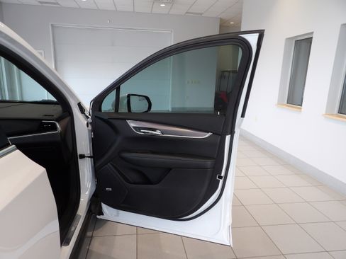 Used 2023 Cadillac XT6 Luxury AWD/4WD image 24
