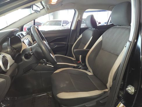 Used 2020 Nissan Versa SV FWD image 18