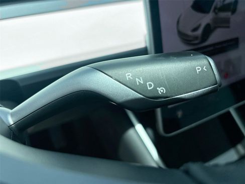 Used 2020 Tesla Model 3 Long Range image 17