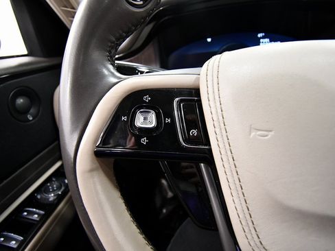 Used 2021 Lincoln Aviator Reserve w/ Equipment Group 201A image 23