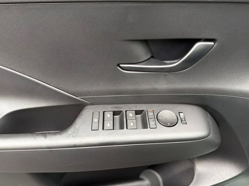 New 2026 Hyundai Kona SE image 9