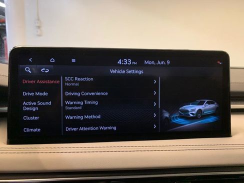 Used 2022 Genesis G70 3.3T w/ Sport Advanced Package image 31