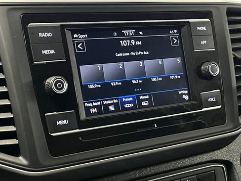 Used 2022 Volkswagen Atlas Cross Sport SE image 25