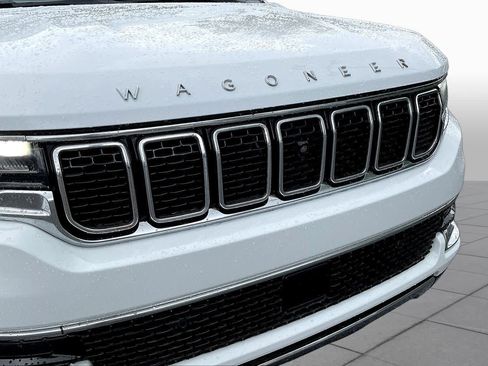 Used 2023 Jeep Wagoneer Series III w/ Convenience Group I AWD/4WD image 55