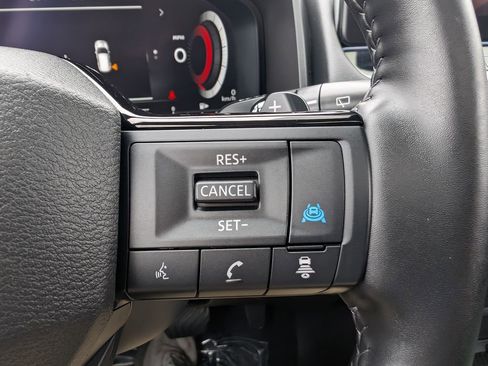 Used 2025 Nissan Rogue SL w/ SL Premium Package AWD/4WD image 29