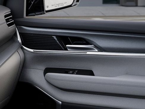 New 2026 Jeep Grand Wagoneer Limited AWD/4WD image 25