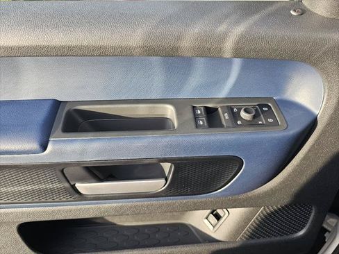 Used 2025 Volkswagen ID. Buzz Pro S RWD image 10