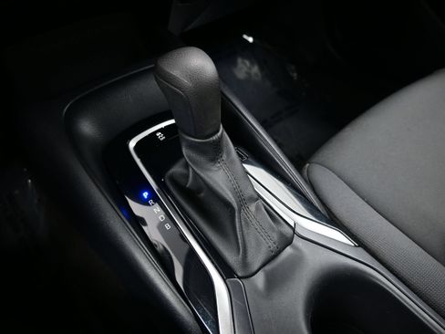 Used 2023 Toyota Corolla LE FWD image 19