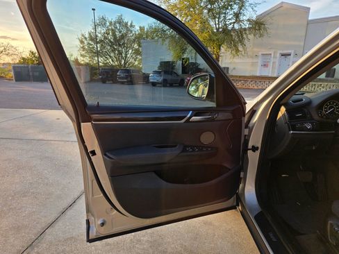 Used 2017 BMW X3 sDrive28i image 17