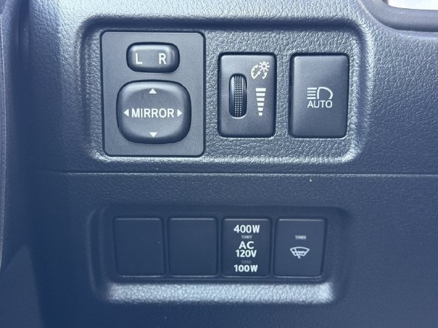 Used 2023 Toyota 4Runner SR5 Premium w/ Moonroof Package AWD/4WD image 22