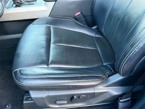 Used 2019 Ford F150 Lariat w/ Trailer Tow Package image 21