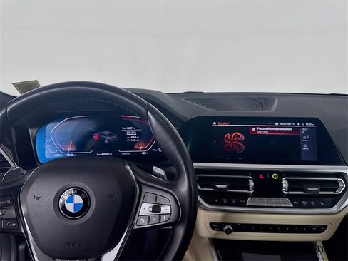 Used 2022 BMW 330i xDrive 330i xDrive w/ Premium Package image 9