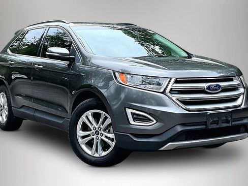 Used 2018 Ford Edge SEL w/ Equipment Group 201A FWD image 2