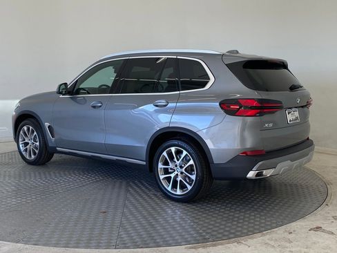 New 2026 BMW X5 xDrive40i w/ Premium Package image 3