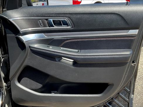 Used 2017 Ford Explorer Sport image 22