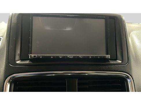 Used 2017 Dodge Grand Caravan SE w/ Power Window Group FWD image 13
