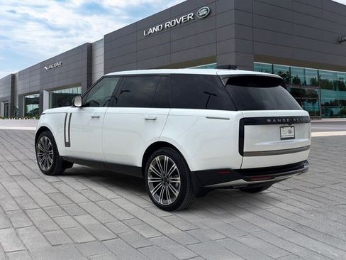 New 2026 Land Rover Range Rover Long Wheelbase SE image 3