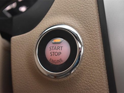 Used 2017 Nissan Altima 2.5 SL w/ Moonroof Package image 32