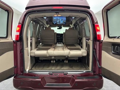 Used 2020 GMC Savana 2500 w/ Enhanced Convenience Package RWD image 13