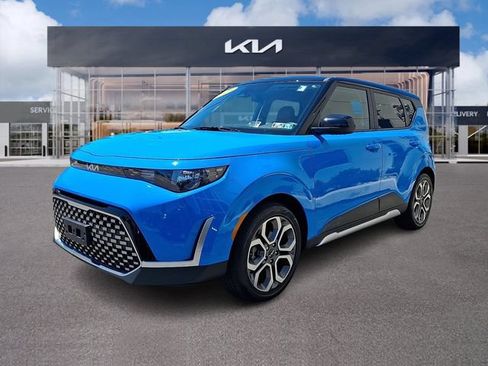 Used 2025 Kia Soul EX FWD image 3