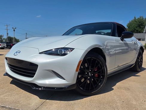 Used 2018 MAZDA MX-5 Miata Club w/ Brembo/BBS Recaro Package RWD image 30