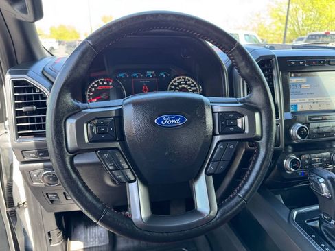 Used 2019 Ford F150 Lariat w/ Equipment Group 502A Luxury AWD/4WD image 17