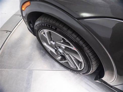 New 2026 Genesis GV60 Advance image 12