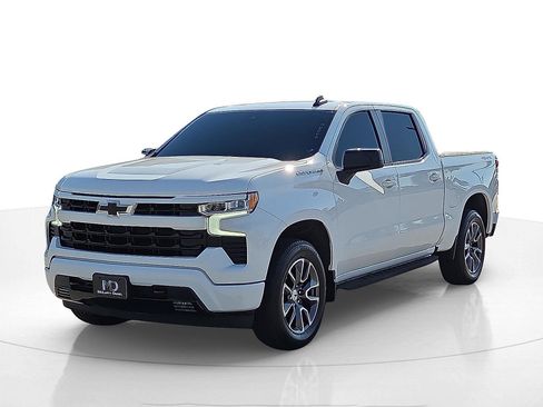 Used 2022 Chevrolet Silverado 1500 RST image 2