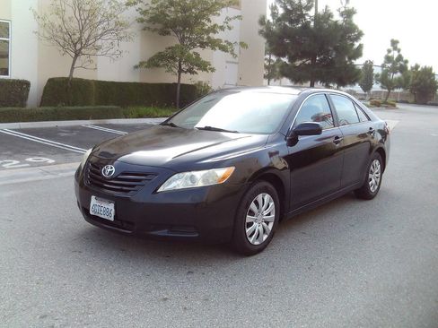 Used 2009 Toyota Camry LE image 4