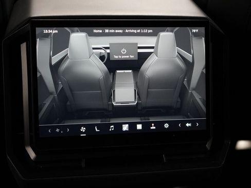 Used 2024 Tesla Cybertruck AWD Crew Cab image 21