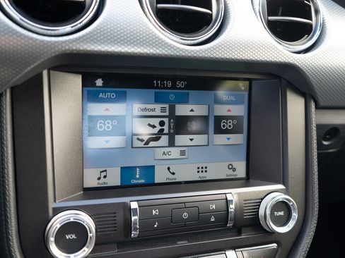 Used 2017 Ford Mustang GT Premium w/ Equipment Group 401A RWD image 19