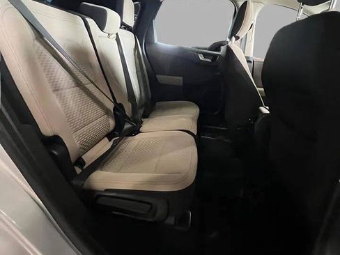 Used 2020 Ford Escape SE FWD image 30