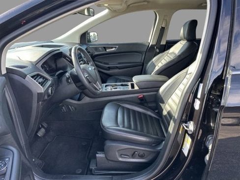 Used 2024 Ford Edge SEL image 11