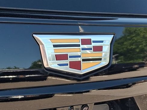 Used 2026 Cadillac Escalade Platinum Sport w/ LPO, Floor Liner Package AWD/4WD image 30