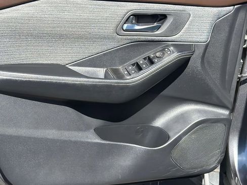 Certified 2023 Nissan Rogue SV FWD image 23