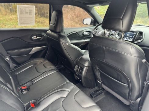 Used 2021 Jeep Cherokee Latitude Lux 80th Anniv w/ Quick Order Package 26U 80TH image 16