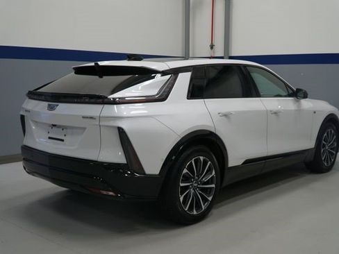 Certified 2024 Cadillac Lyriq Sport AWD/4WD image 8