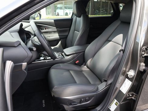 Certified 2025 MAZDA CX-30 AWD 2.5 S w/ Preferred Package image 14