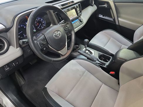 Used 2018 Toyota RAV4 XLE FWD image 13