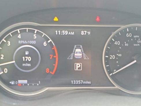 Certified 2024 Nissan Versa SR w/ Trunk Package FWD image 23