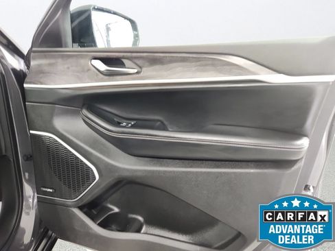 Used 2024 Jeep Grand Cherokee Limited 4xe AWD/4WD image 27