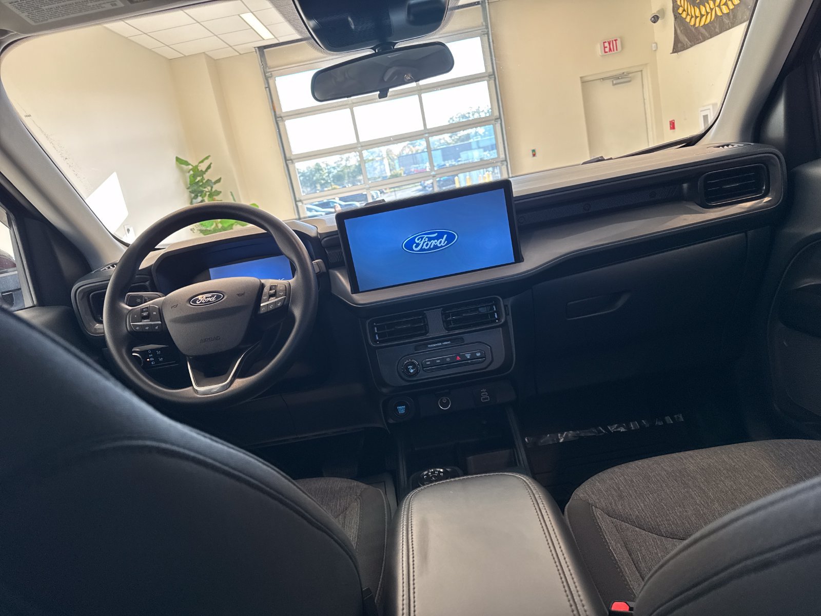 Certified 2025 Ford Maverick XLT w/ Black Appearance Package AWD/4WD image 8