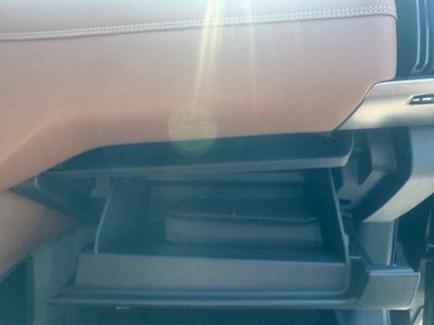Used 2025 Nissan Pathfinder Platinum AWD/4WD image 22