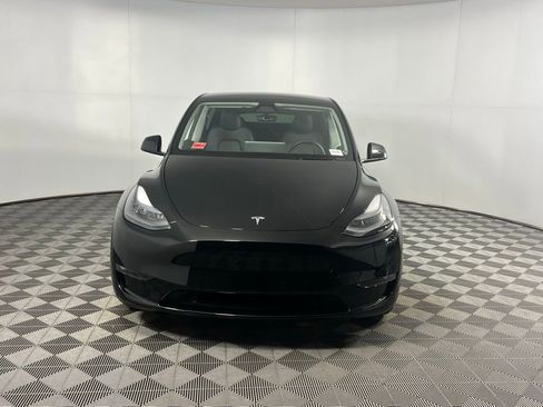 Used 2025 Tesla Model Y Long Range image 10